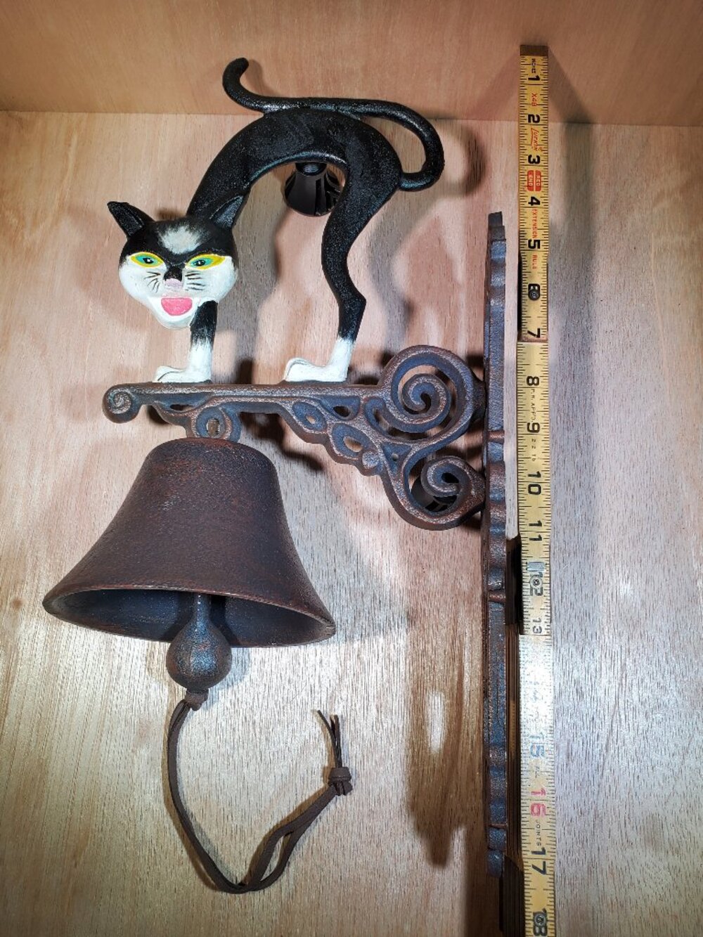 UNIQUE CAST IRON WALL MOUNT CAT BELL...HIGHLY DETAILED CAT BOTH FACES...NWOT